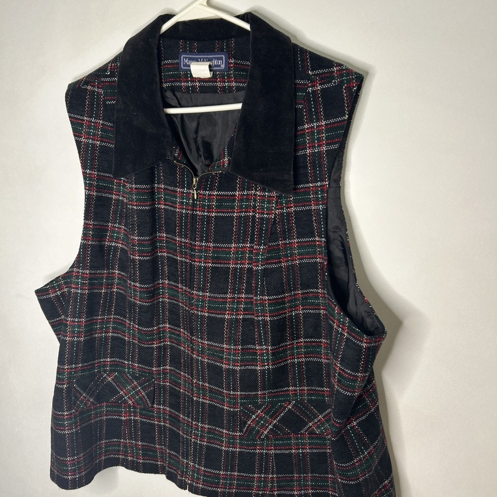 Vintage‎ Maggie McNaughton Red Plaid Vest Black Velvet Collar Size 22W
